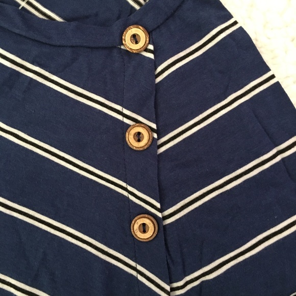 Q Striped Long Sleeve - Picture 2 of 2